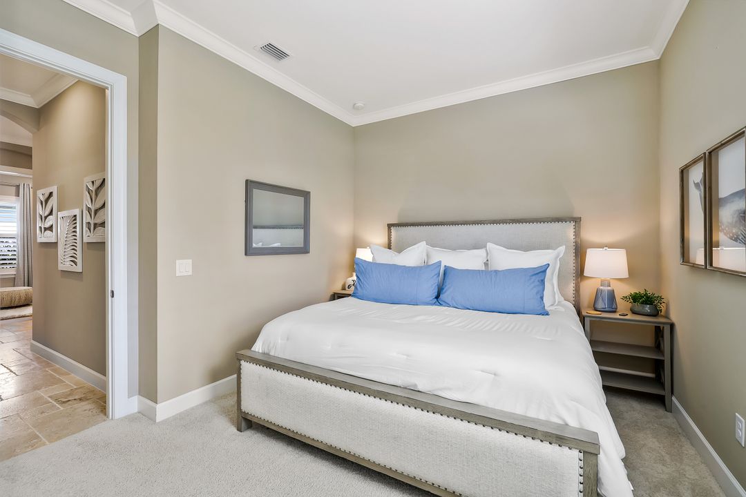 9568 Mussorie Ct, Naples, FL 34114