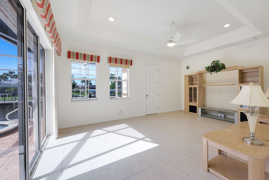 1632 Savona Pkwy, Cape Coral, FL 33904
