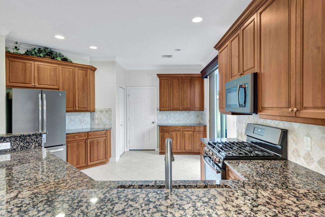 9359 Trieste Dr, Fort Myers, FL 33913