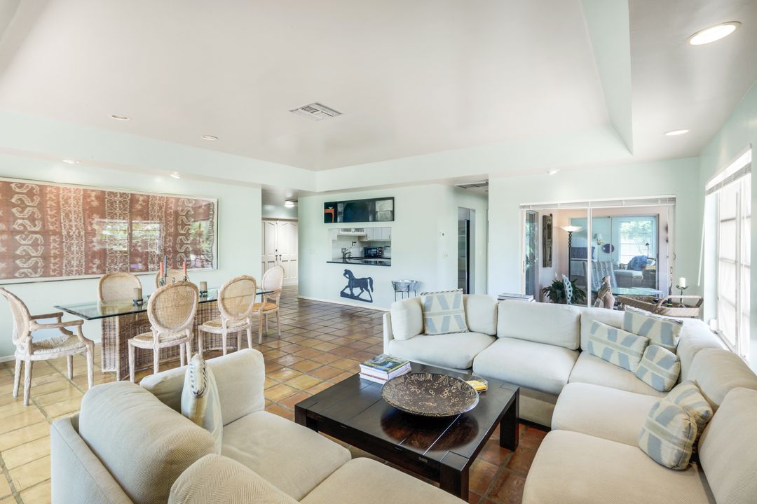 330 Bald Eagle Dr, Naples, FL 34105