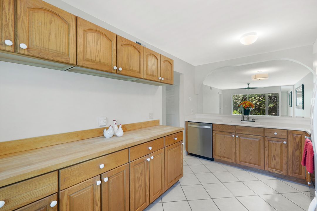 3051 Sandpiper Bay Cir #I101, Naples, FL 34112