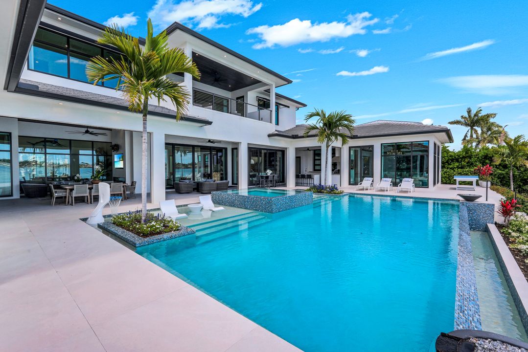 1631 Collingswood Ct, Marco Island, FL 34145