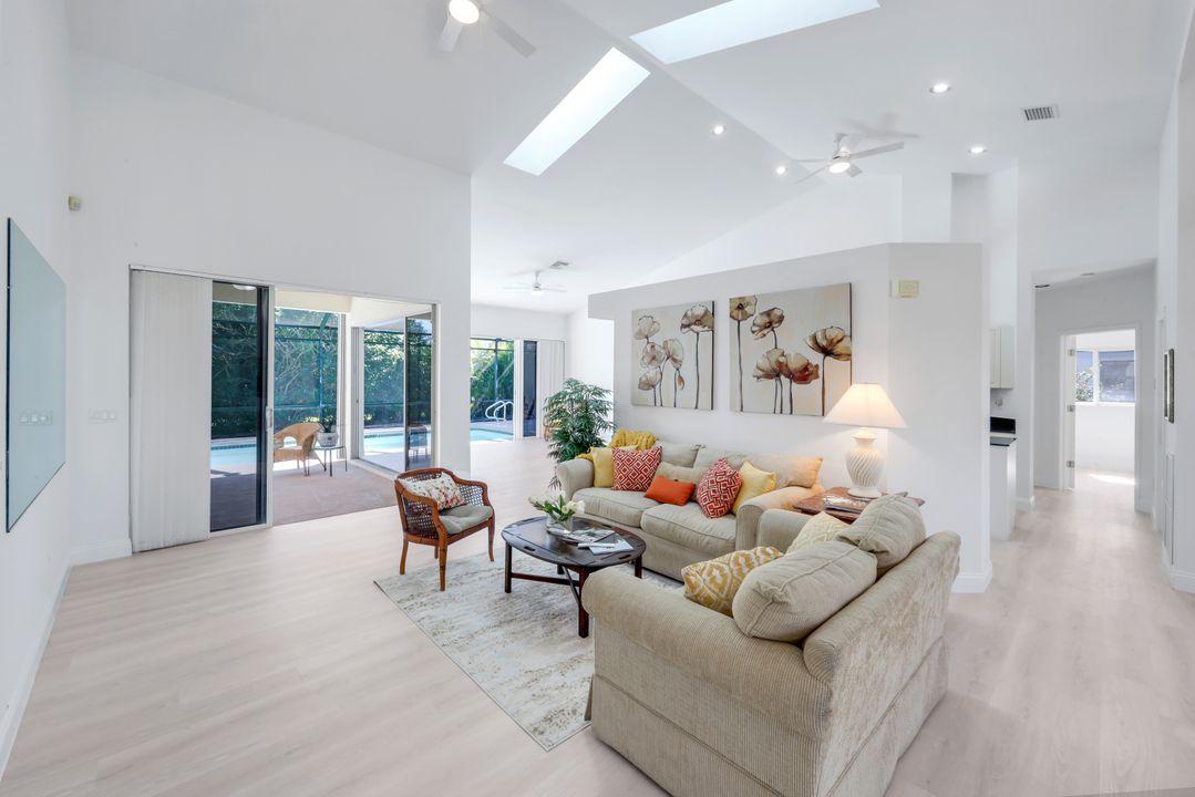 28501 Sombrero Dr, Bonita Springs, FL 34135