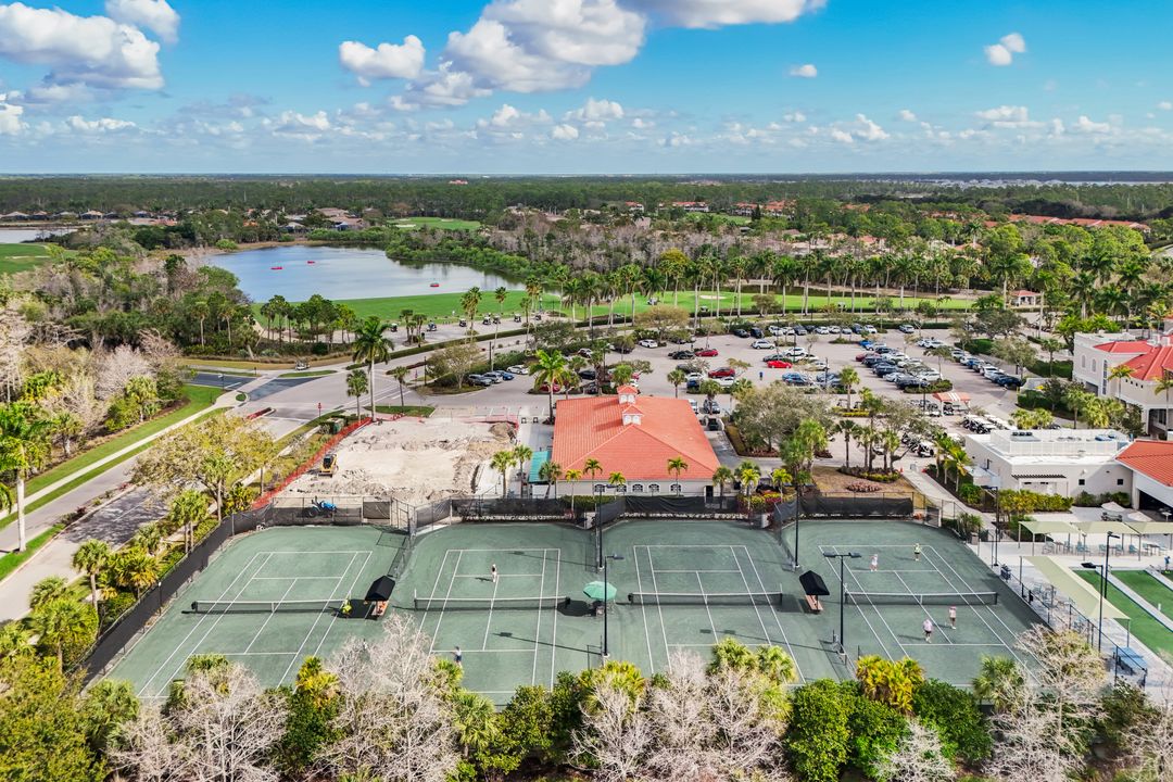 4843 Hampshire Ct #105, Naples, FL 34112