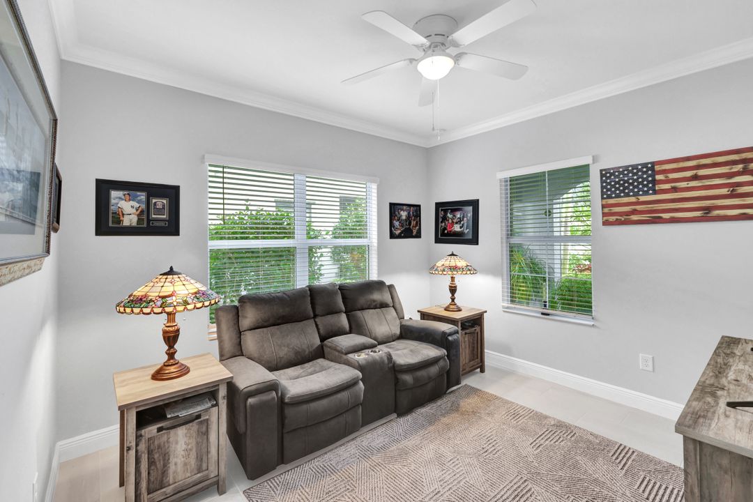 2319 Marquesa Cir, Naples, FL 34112