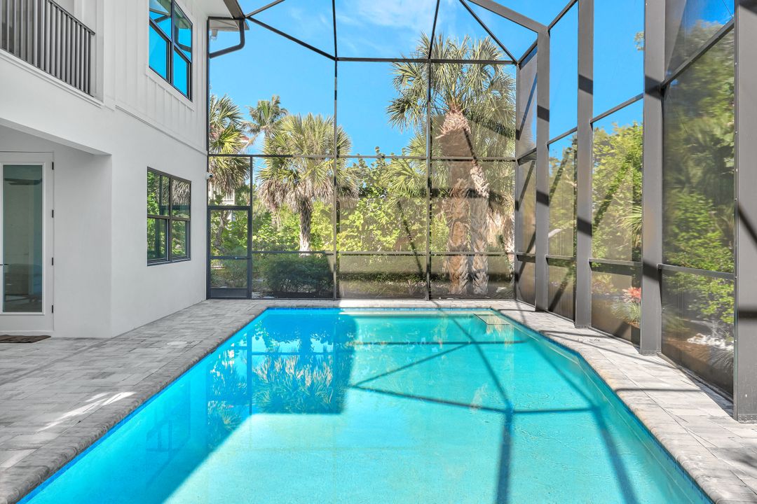 1044 Fish Crow Rd, Sanibel, FL 33957