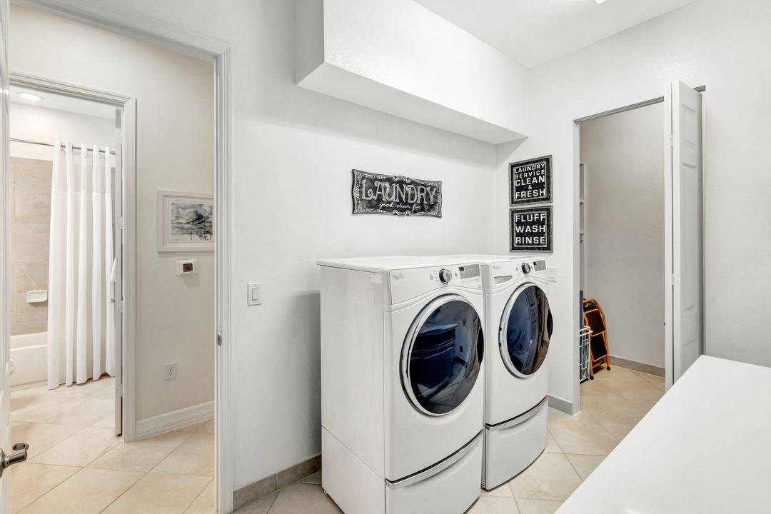 3706 Pleasant Springs Dr, Naples, FL 34119