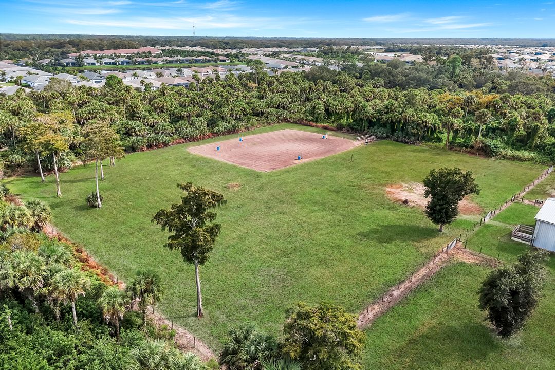 1960 Moulder Dr, Naples, FL 34120