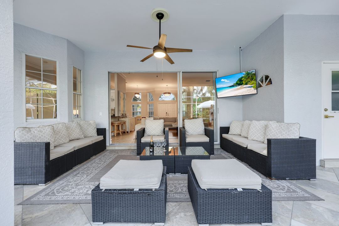 778 95th Ave N, Naples, FL 34108