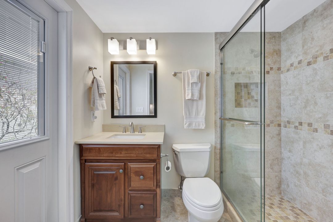 5929 Chanteclair Dr #8, Naples, FL 34108