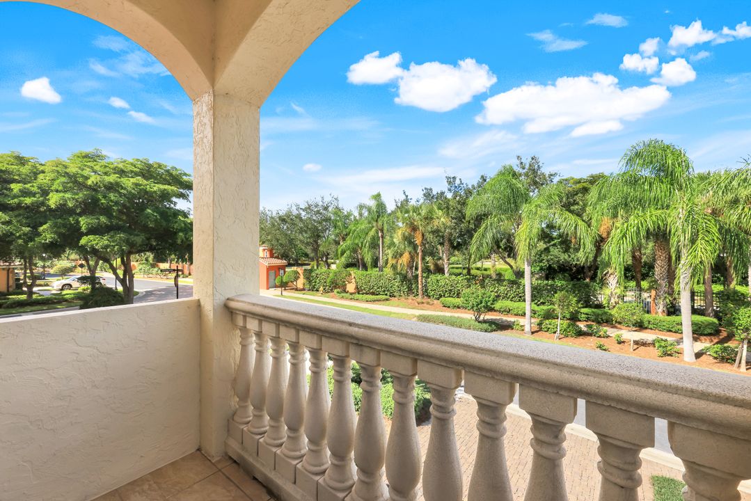 8533 Via Garibaldi Cir #202, Estero, FL 33928