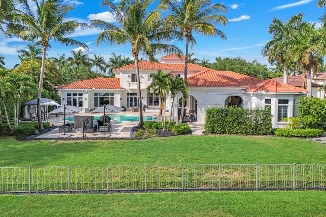 2885 Escada Ct, Naples, FL 34109