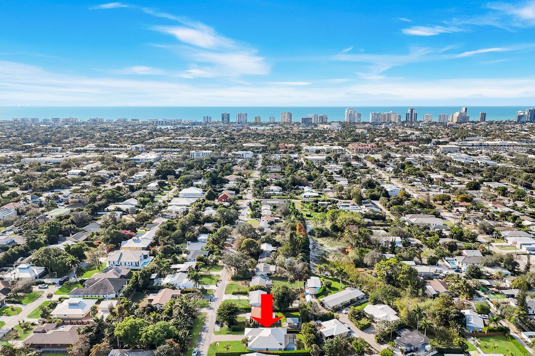 1371 Michigan Ave, Naples, FL 34103