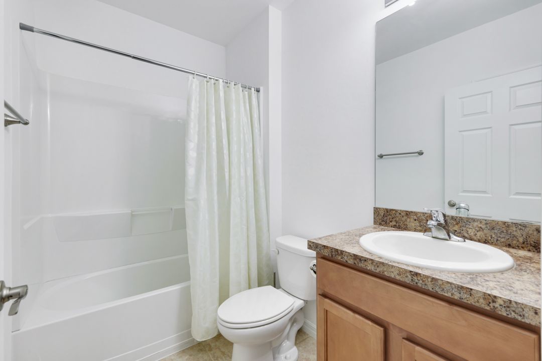 1323 SW 9th Ave, Cape Coral, FL 33991