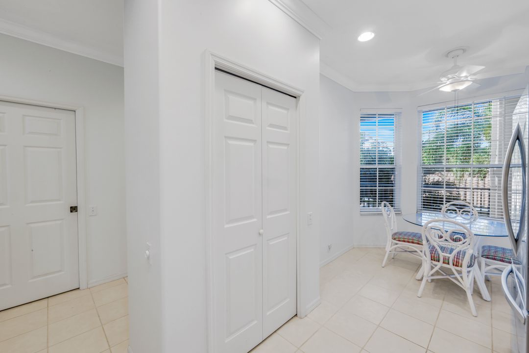 8241 Parkstone Pl #203, Naples, FL 34120