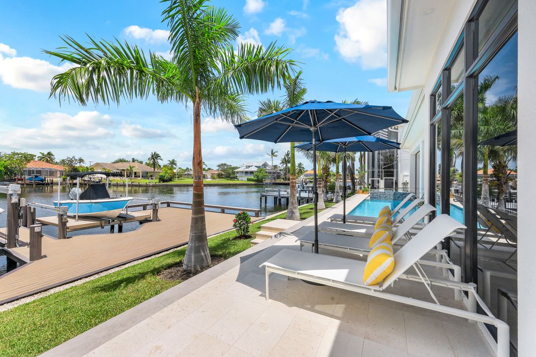 685 Cameo Ct, Marco Island, FL 34145