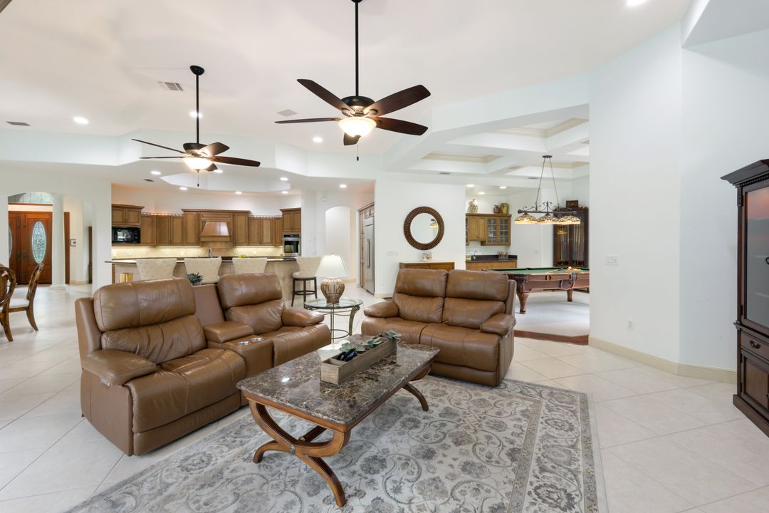 12099 Collier's Reserve Dr, Naples, FL 34110