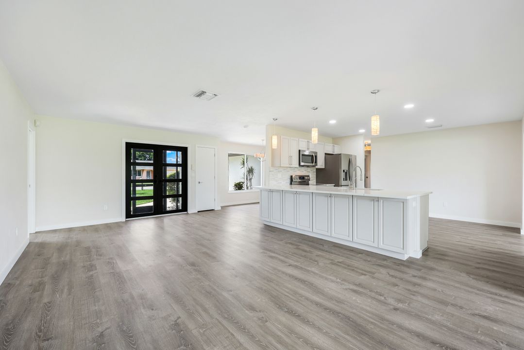 1202 SE 14th Terrace, Cape Coral, FL 33990