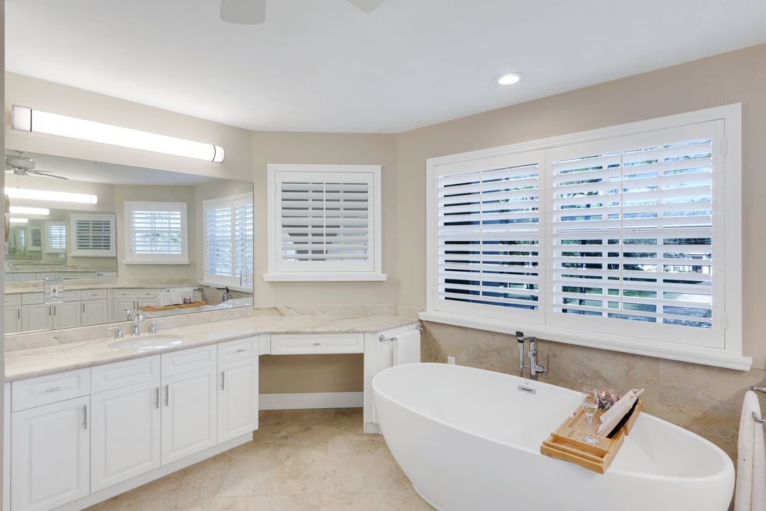 25295 Catskill Dr, Bonita Springs, FL 34135