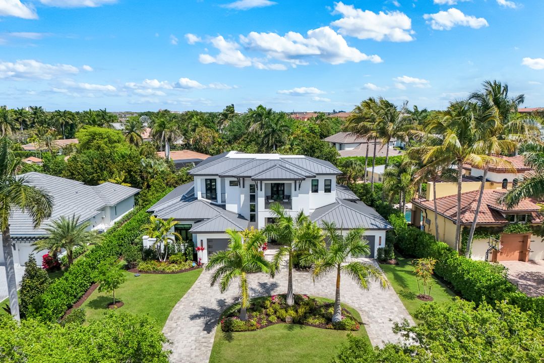 767 Park Shore Dr, Naples, FL 34103