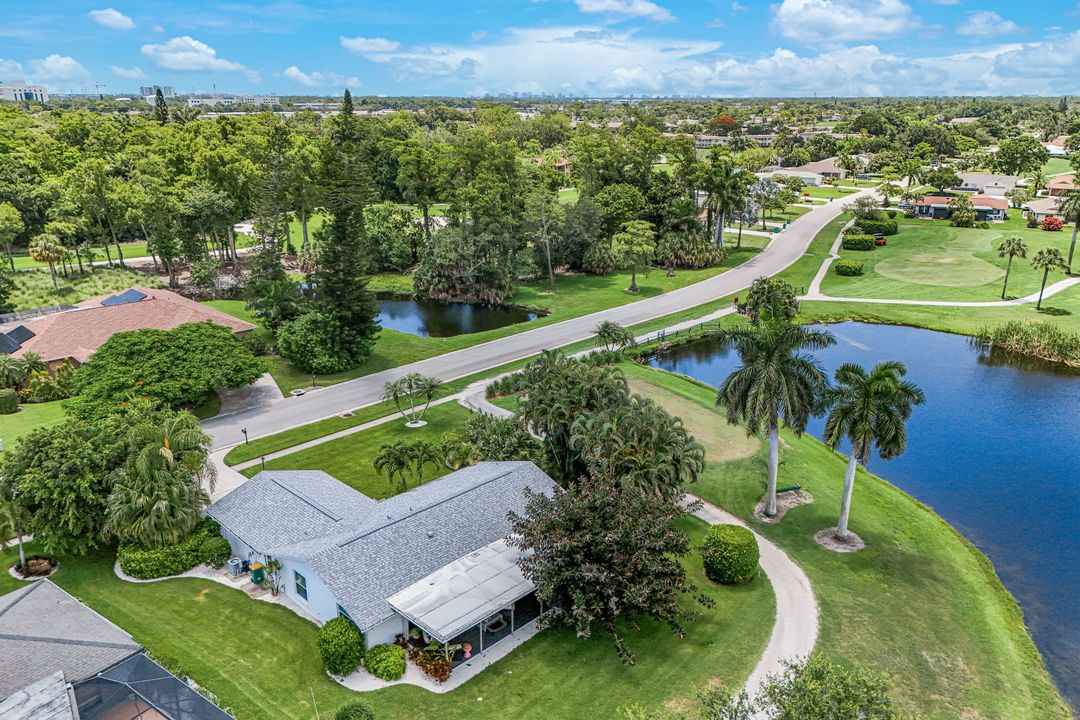 4333 Beechwood Lake Dr, Naples, FL 34112