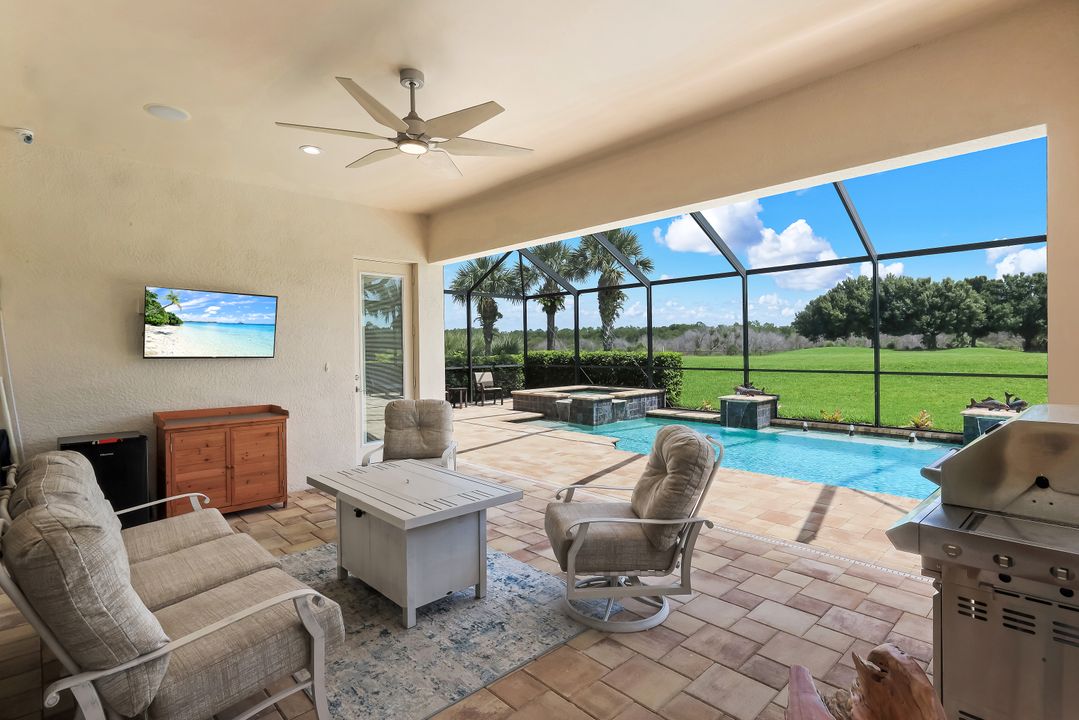 9259 Fieldstone Ln, Naples, FL 34120