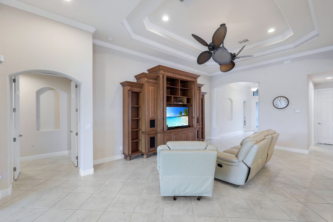 9973 Alhambra Ln, Bonita Springs, FL 34135