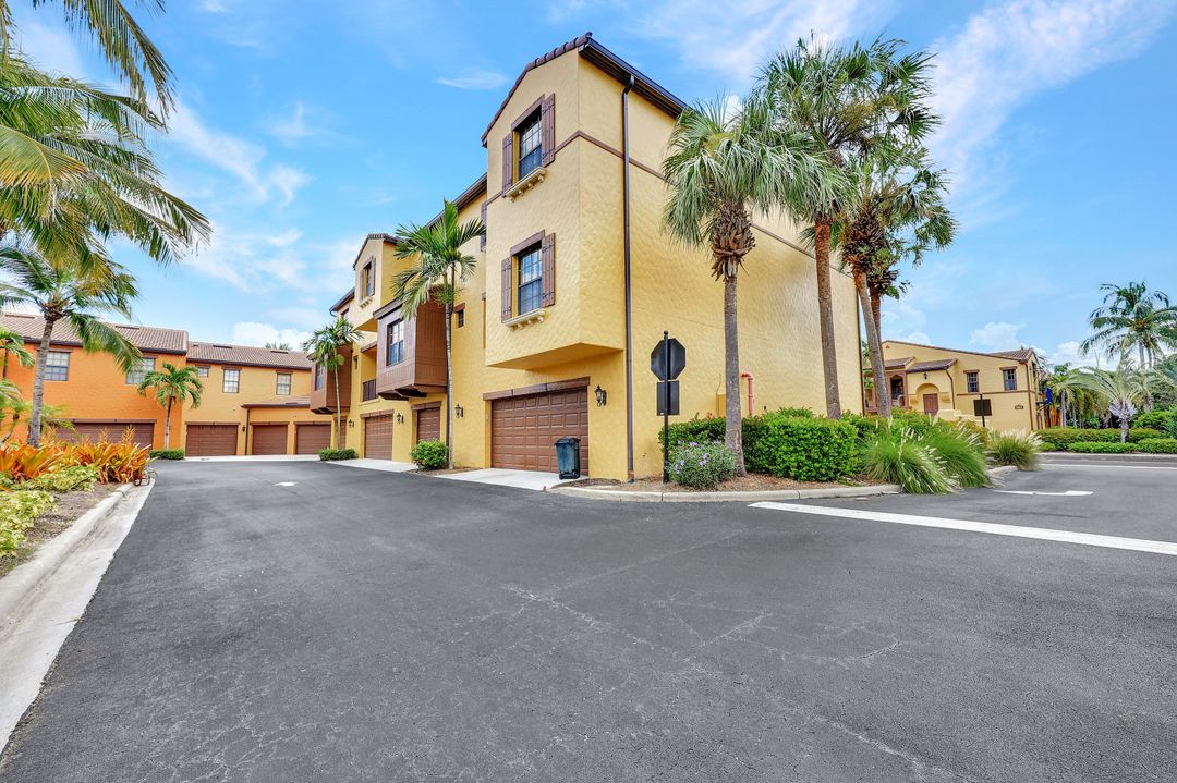9081 Albion Ln S #6509, Naples, FL 34113