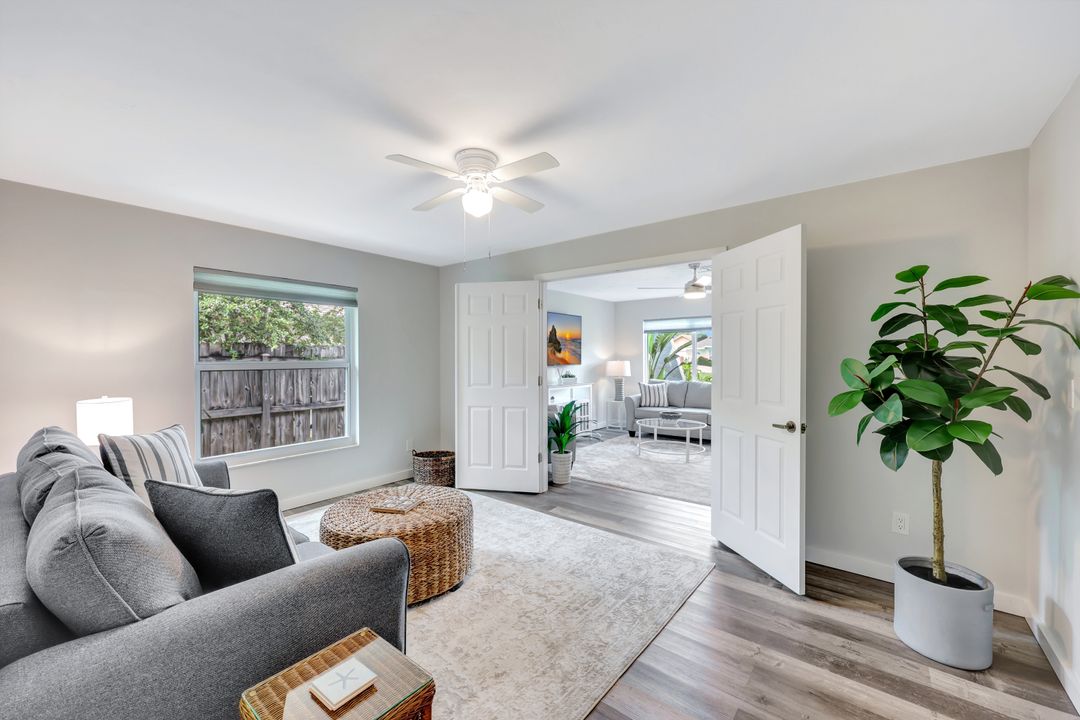 532 99th Ave N, Naples, FL 34108