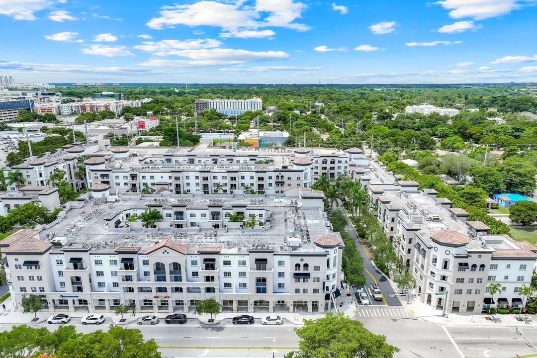 6620 SW 57th Ave #A203, South Miami, FL 33143
