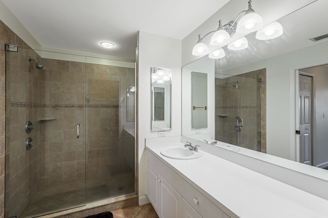 1933 SW 38th St, Cape Coral, FL 33914