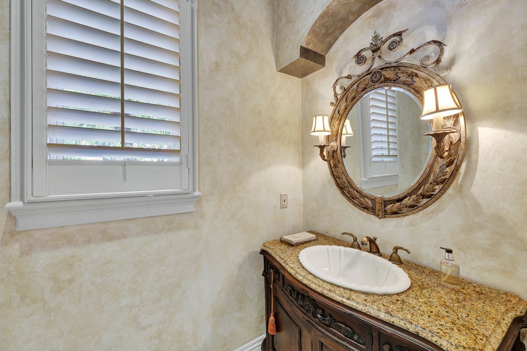 11993 Collier's Reserve Dr, Naples, FL 34110