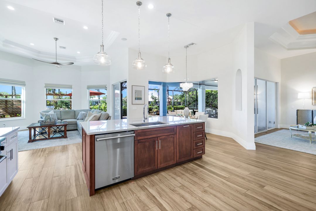 7633 Mulberry Ln, Naples, FL 34114