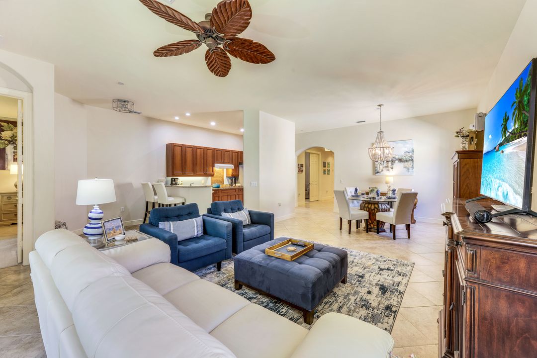 6120 Montelena Cir #2201, Naples, FL 34119