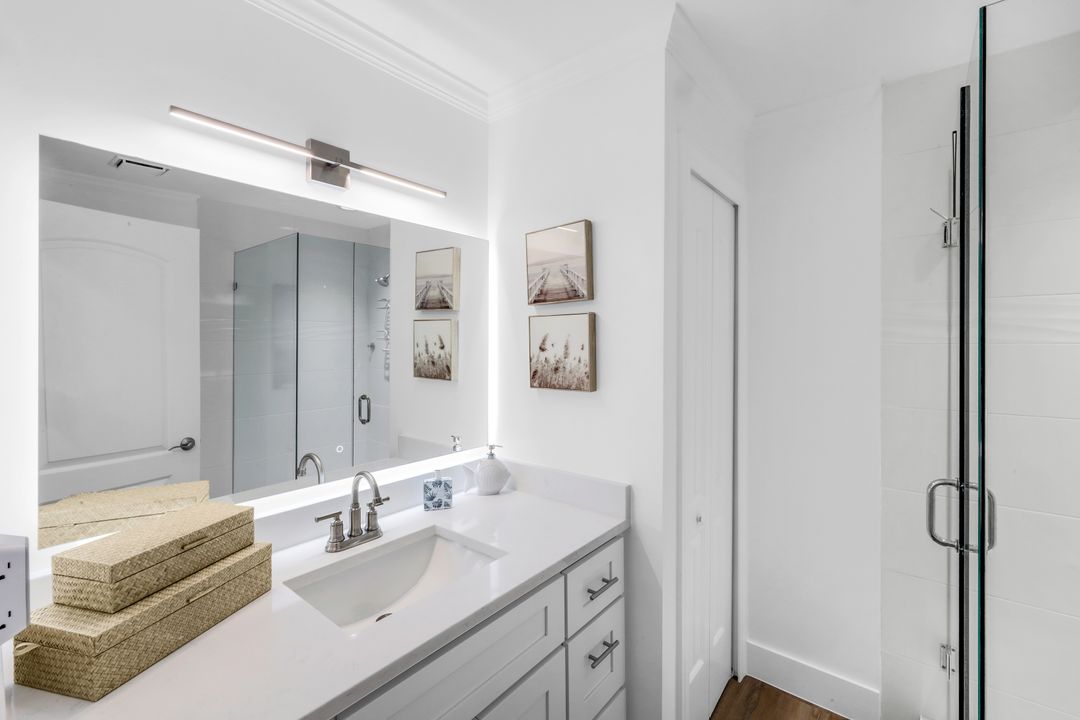 915 Pecten Ct, Sanibel, FL 33957