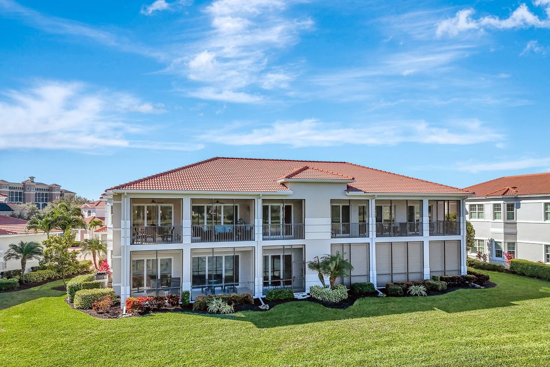 608 El Camino Real #202, Naples, FL 34119