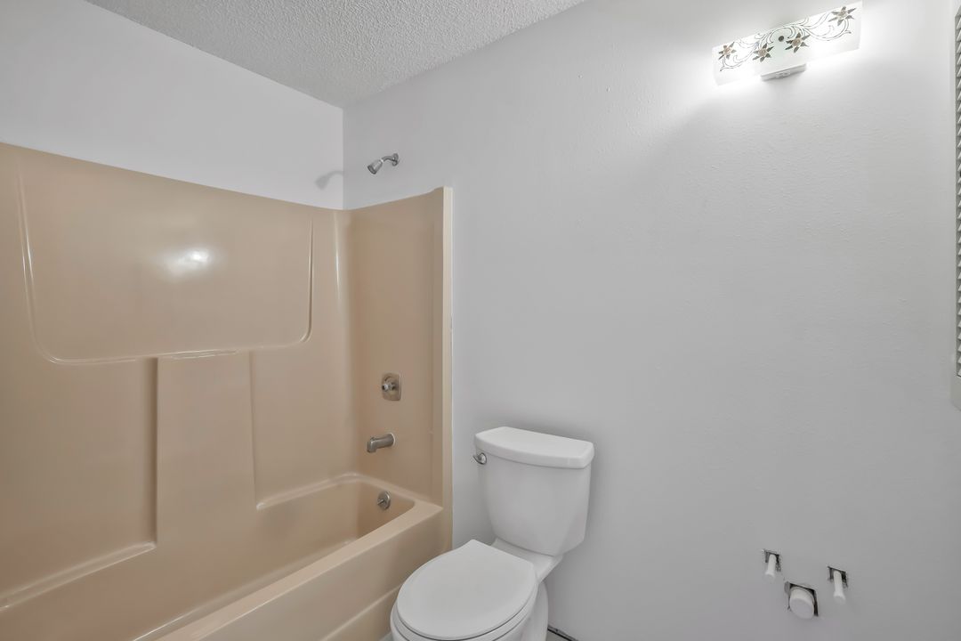 7775 Bocilla Ln, Bokeelia, FL 33922