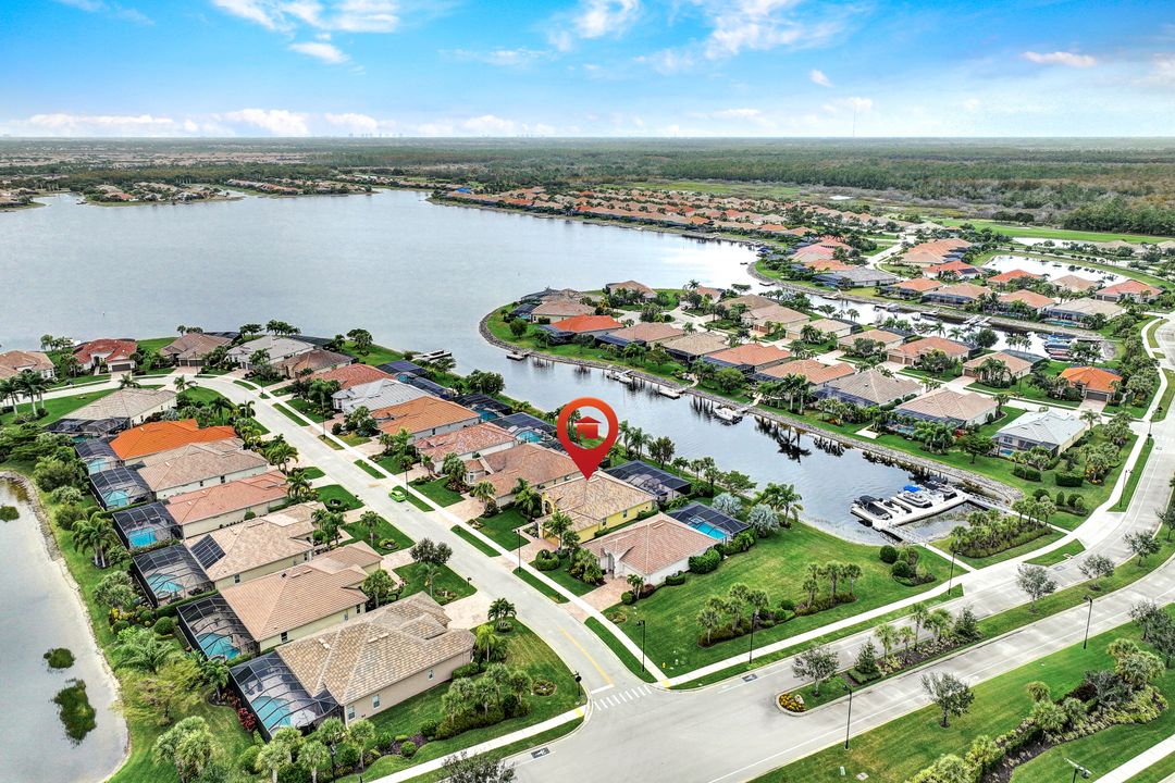 9111 Graphite Cir, Naples, FL 34120