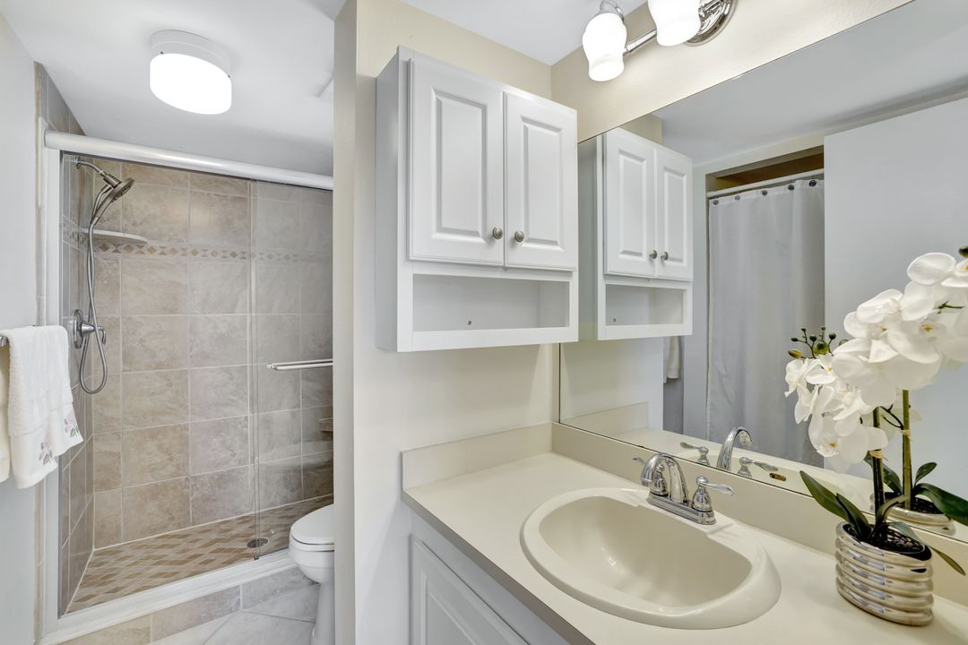 4166 27th Ct SW #201, Naples, FL 34116