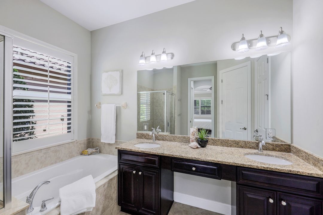 9062 Limestone Ln, Naples, FL 34120