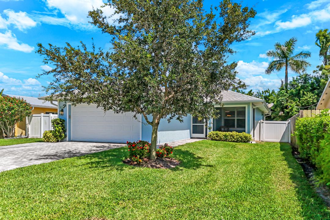 743 108th Ave N, Naples, FL 34108