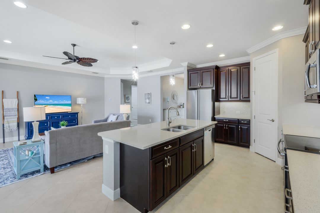 3620 Canopy Cir, Naples, FL 34120