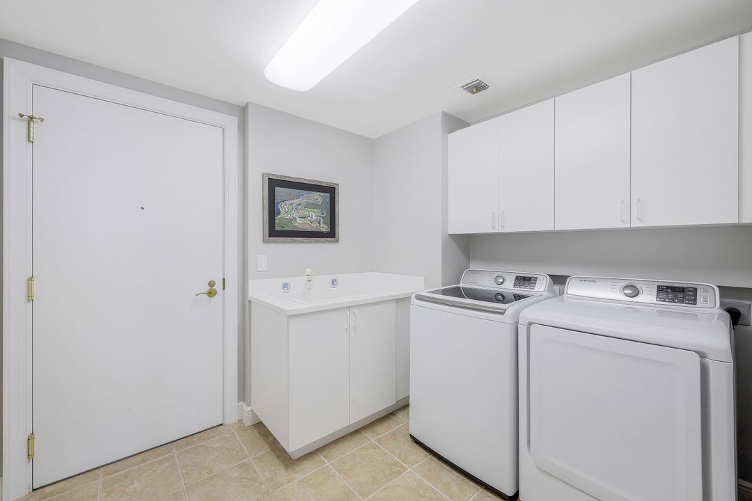 1060 Borghese Ln #2002, Naples, FL 34114