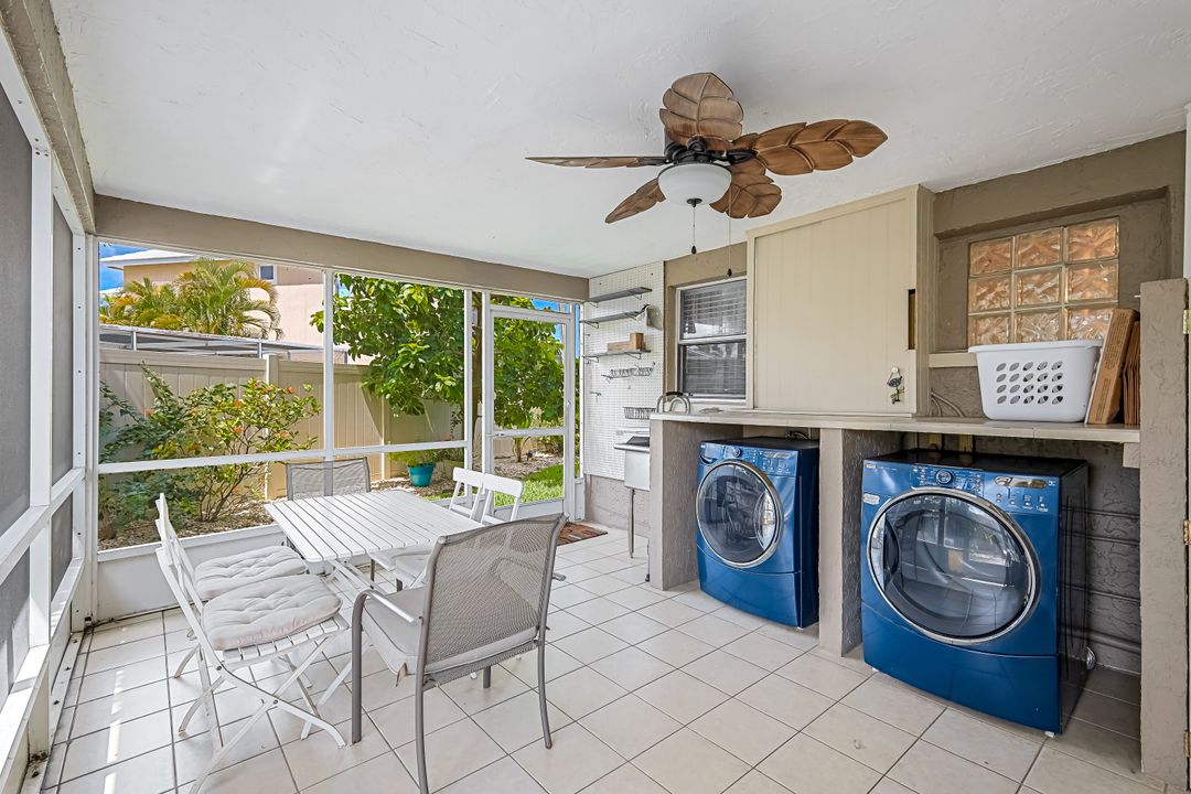 814 107th Ave N, Naples, FL 34108