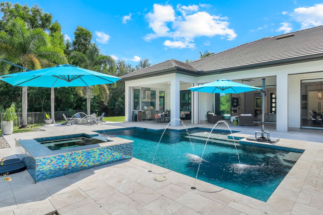 5861 Napa Woods Way, Naples, FL 34116