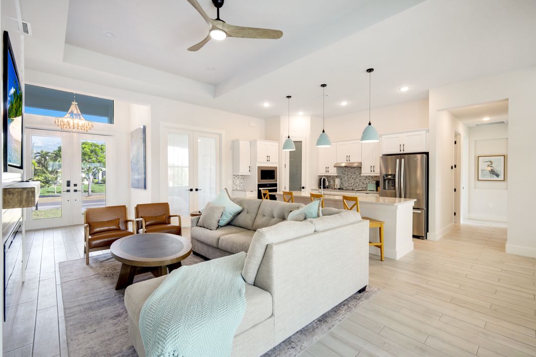 5244 Agualinda Blvd, Cape Coral, FL 33914