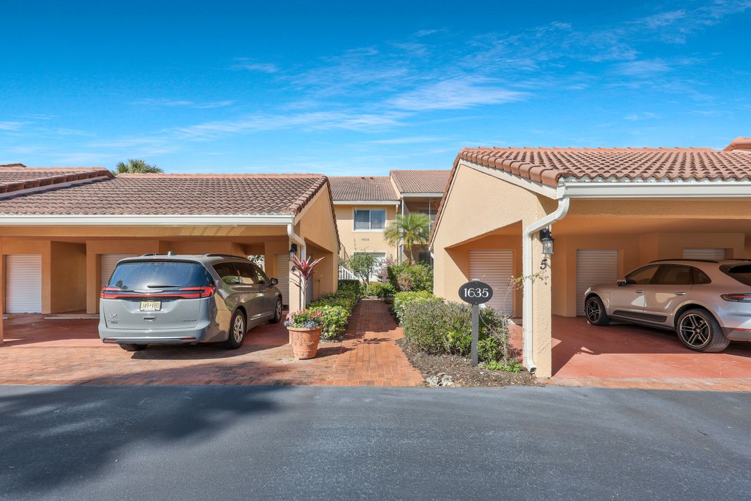 1635 Windy Pines Dr #5, Naples, FL 34112