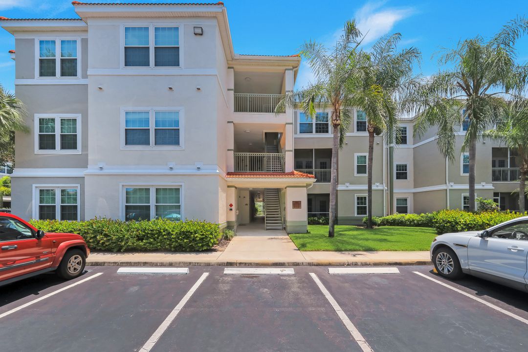 23600 Walden Center Dr #105, Estero, FL 34134