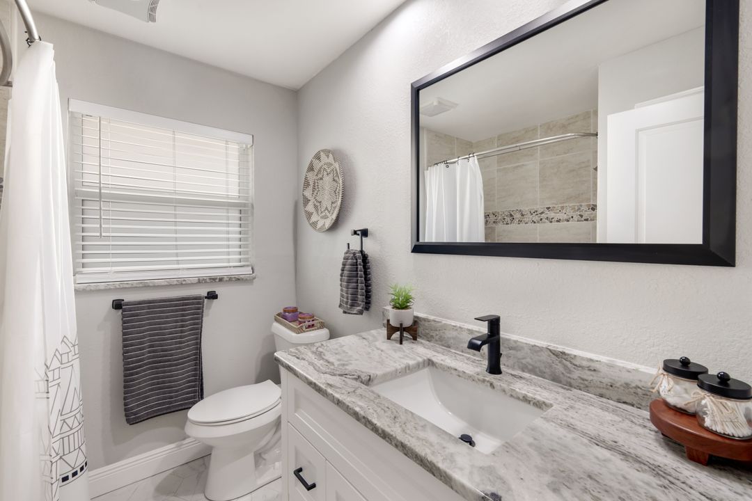 240 El Dorado Pkwy W, Cape Coral, FL 33914