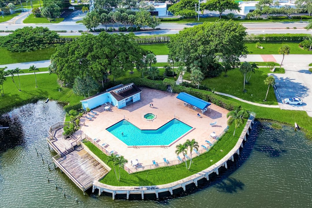 1150 NW 22nd Ave, Delray Beach, FL 33445